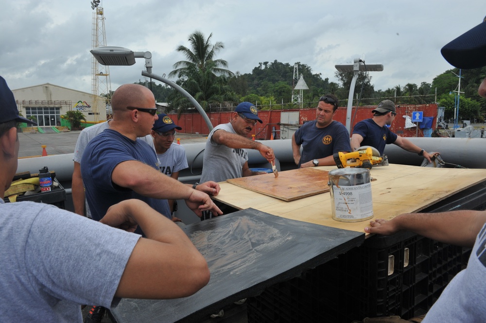 Navy Dive-Southern Partnership Station 2012