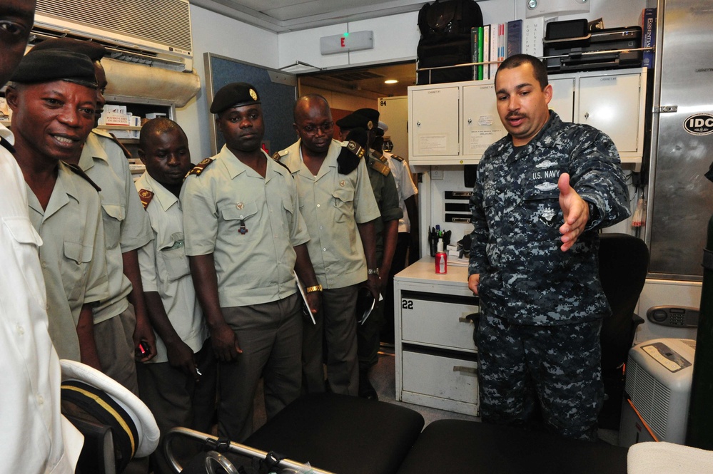 High-Speed Vessel Swift (HSV 2) medical training in Pointe Noire