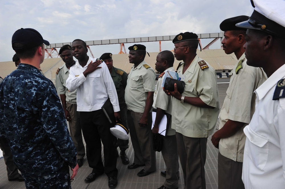 High-Speed Vessel Swift (HSV 2) medical training in Pointe Noire