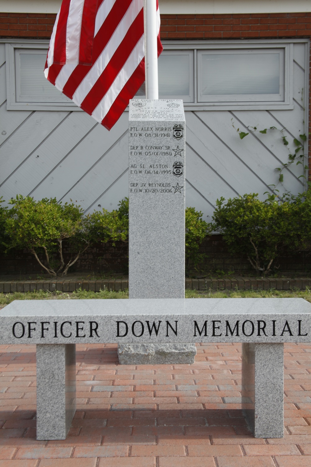 Community law enforcement honors fallen heroes