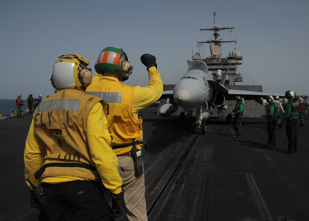Super Hornet on USS Enterprise