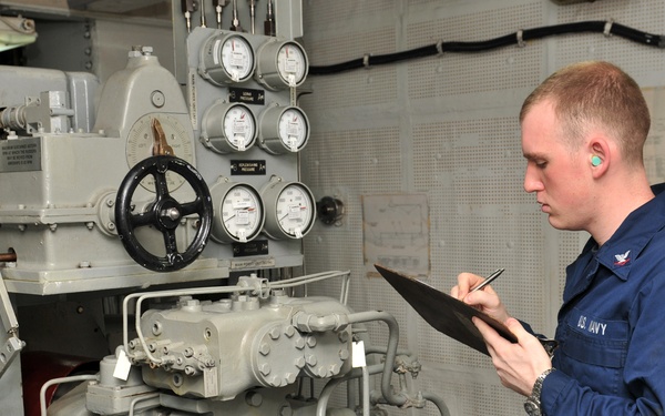 Taking readings in the aft steering unit