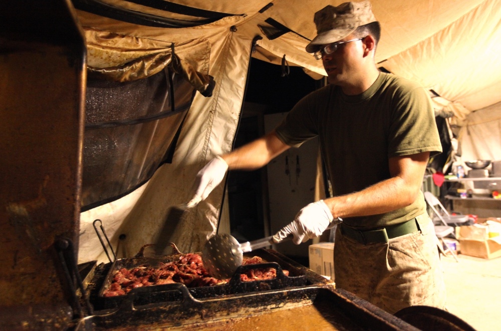 Marine cooks serve hot chow with pride in Afghanistan