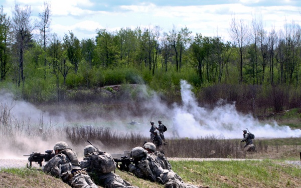 Cavalry live-fire exercise highlights active duty component to foreign attachés