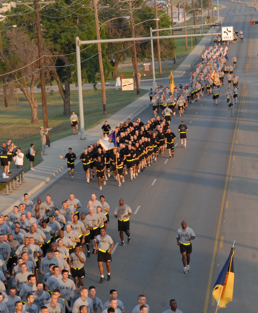 Members of the 85th Civil Affairs Brigade participates in the Phantom Warrior Week