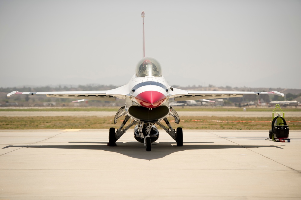 Thunder Over The Empire Airfest 2012