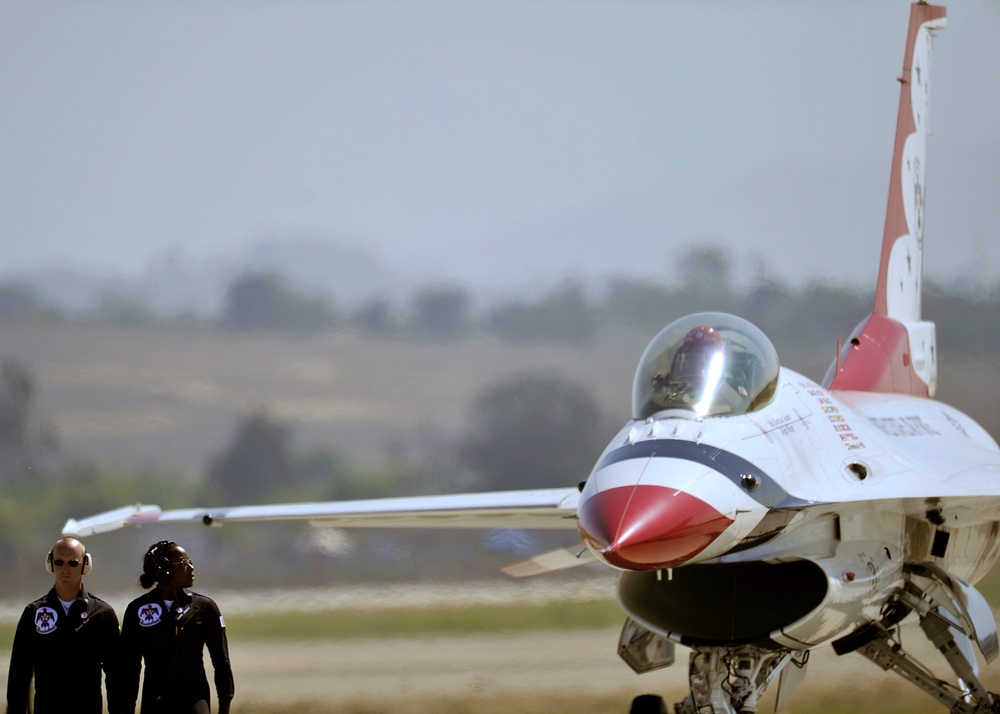 Thunder Over The Empire Airfest 2012