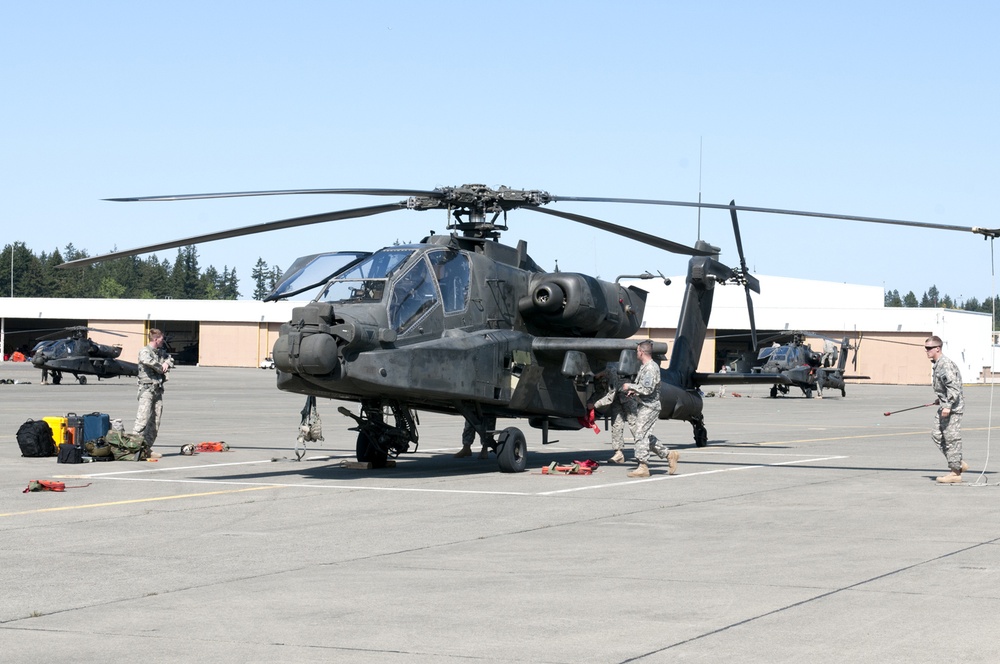 Apaches arrive in force on JBLM