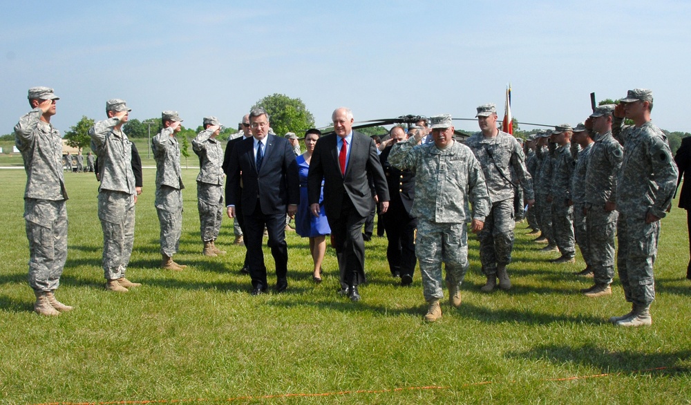 Polish president visits Illinois Guard soldiers at Marseilles Training Center