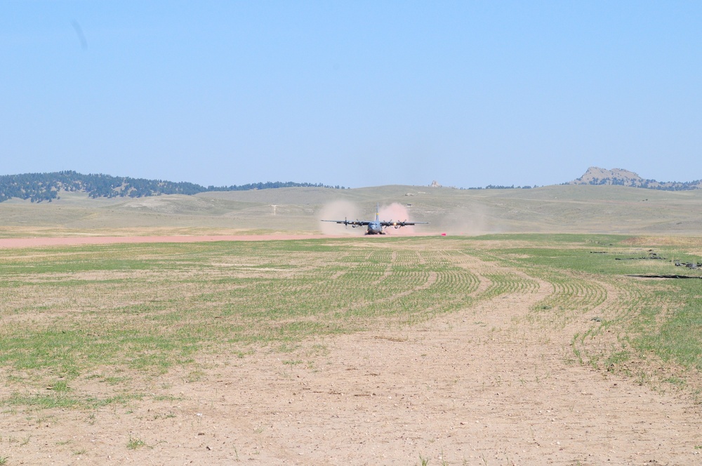 Tactical airfield landing