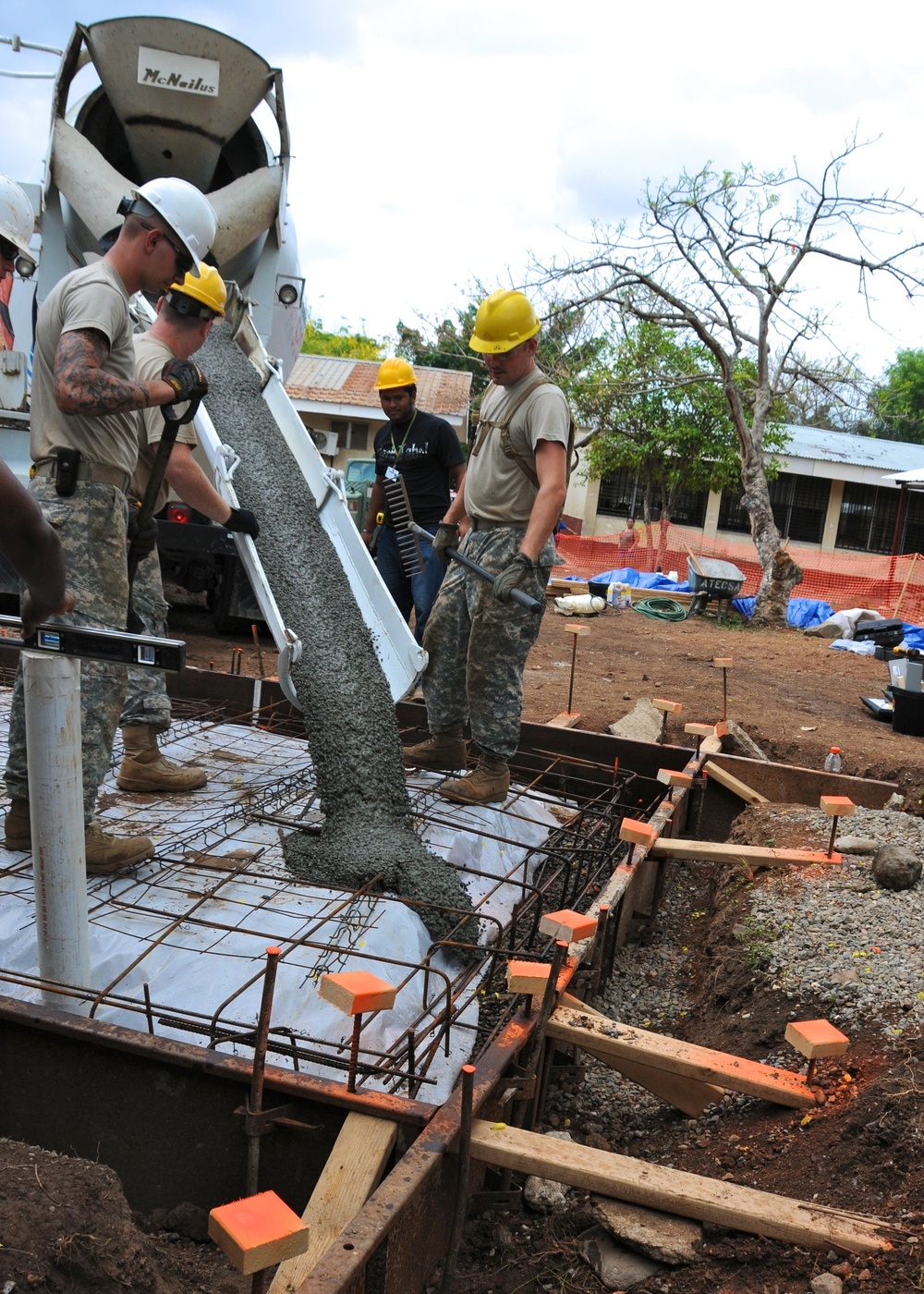 Beyond the Horizon soldiers work in Naco, Honduras