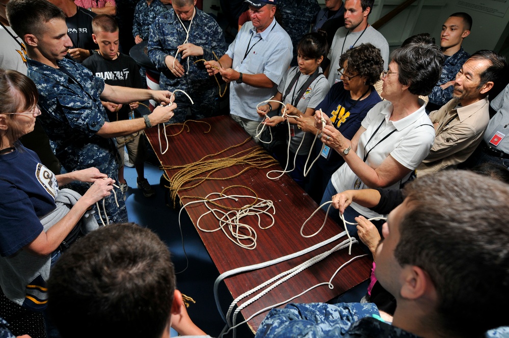 USS Carl Vinson tiger cruise