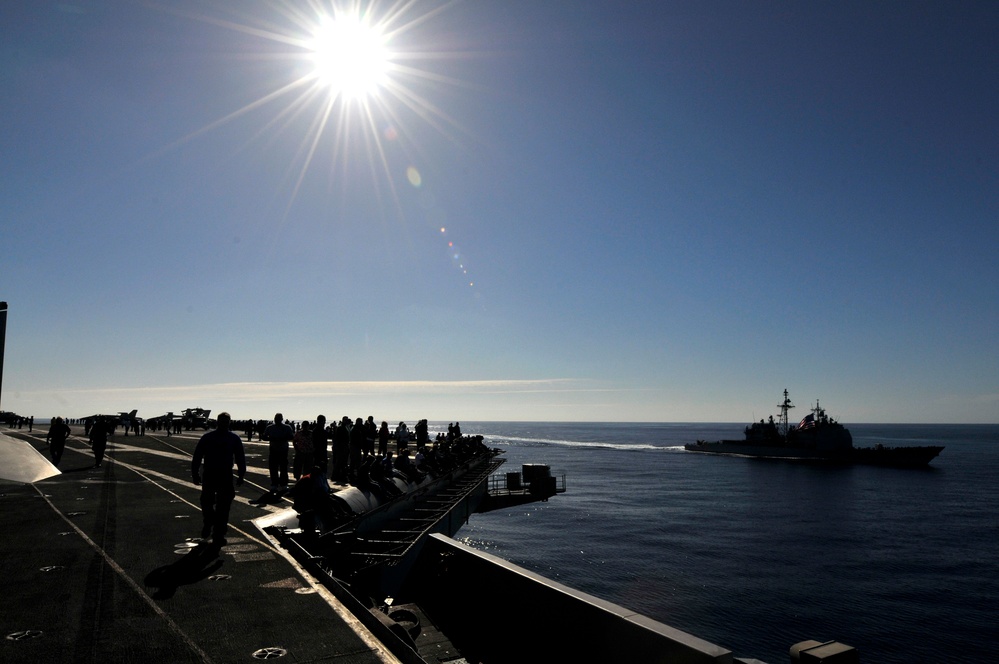 USS Carl Vinson tiger cruise