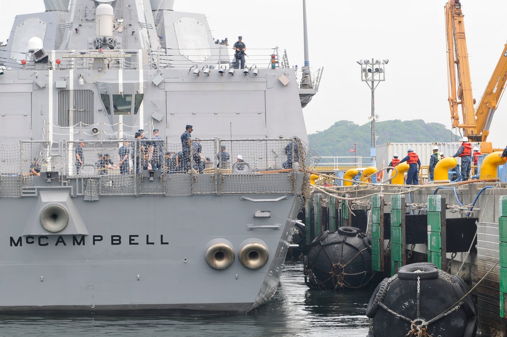 USS Mustin at Fleet Activities Yokosuka