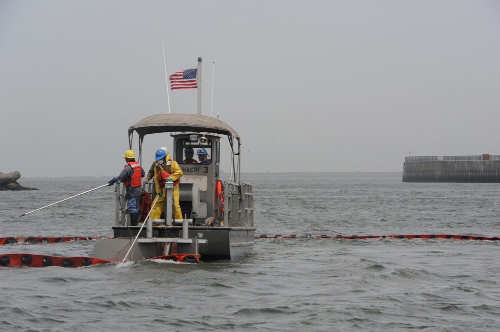 Hachinohe fuel terminal conducts oil spill response training
