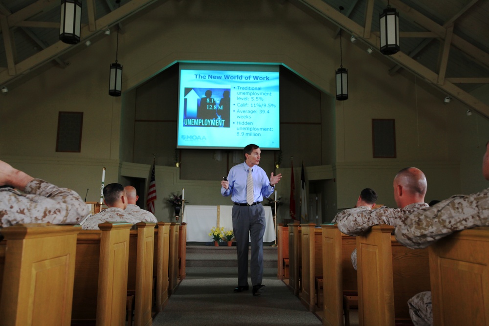 Service members learn transitioning techniques