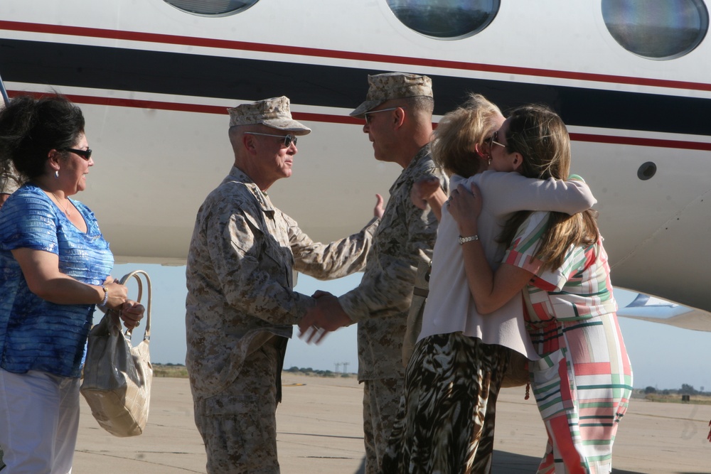 DVIDS - Images - Commandant of the Marine Corps visits MCAS Miramar ...