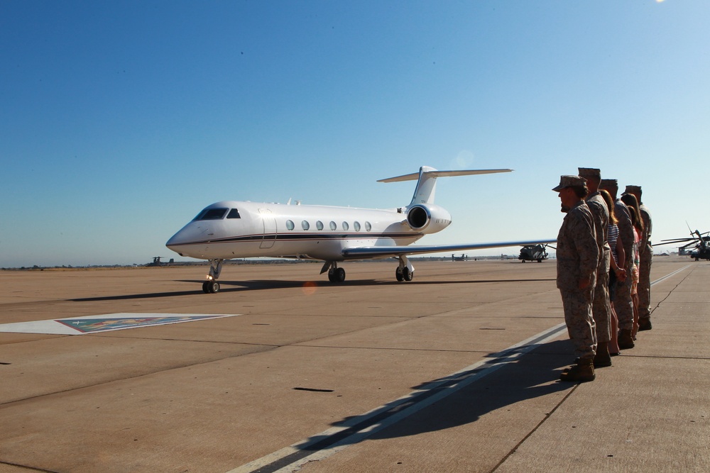 Commandant of the Marine Corps visit to MCAS Miramar