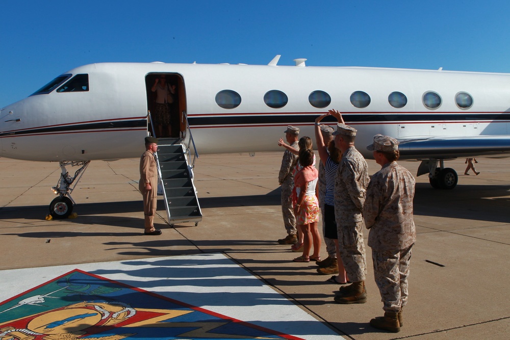 Commandant of the Marine Corps visit to MCAS Miramar