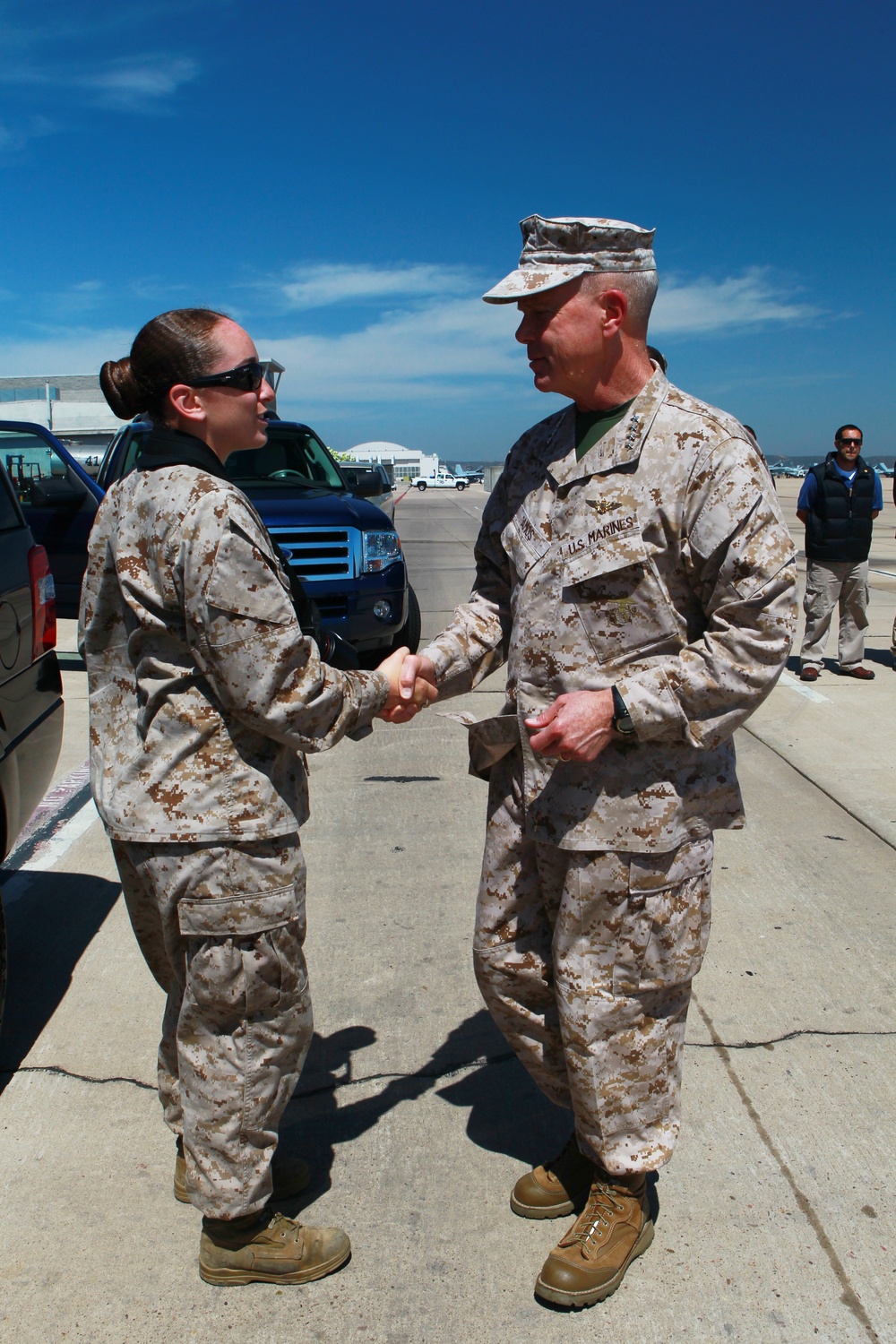 Commandant of the Marine Corps visit to MCAS Miramar