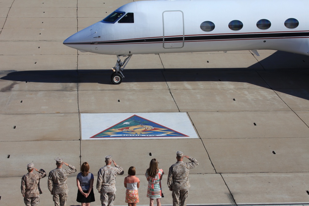 Commandant of the Marine Corps visit to MCAS Miramar