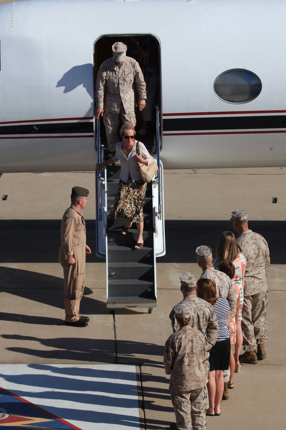 Commandant of the Marine Corps visit to MCAS Miramar