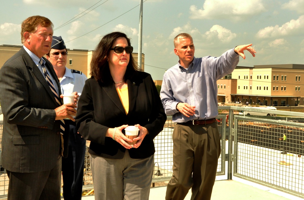 Hammack, Yonkers visit JBSA, discuss renewable energy