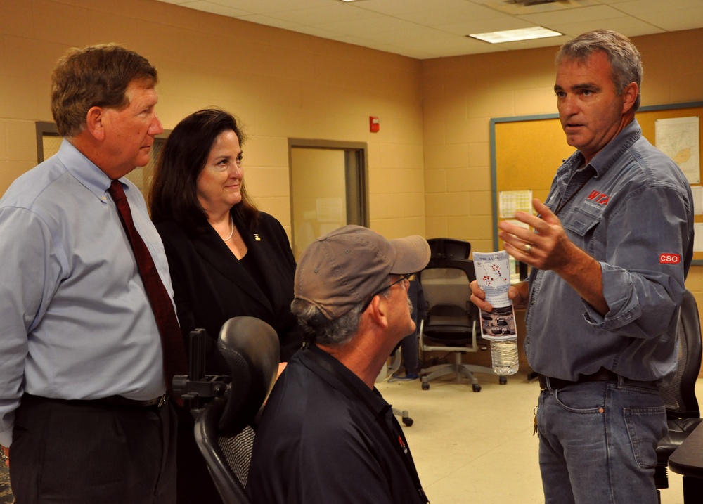 Hammack, Yonkers visit JBSA, discuss renewable energy