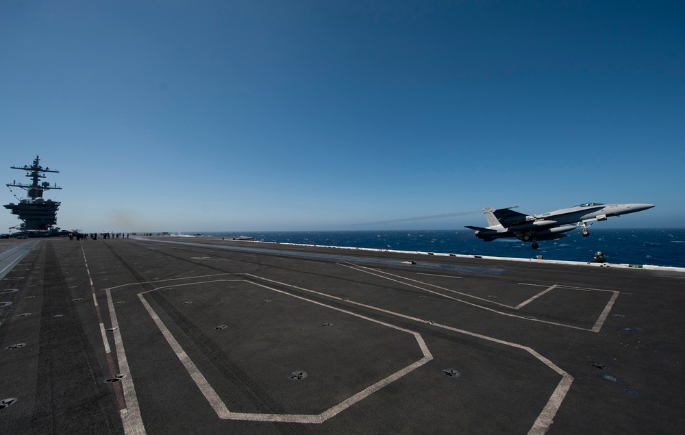 USS Carl Vinson flight deck