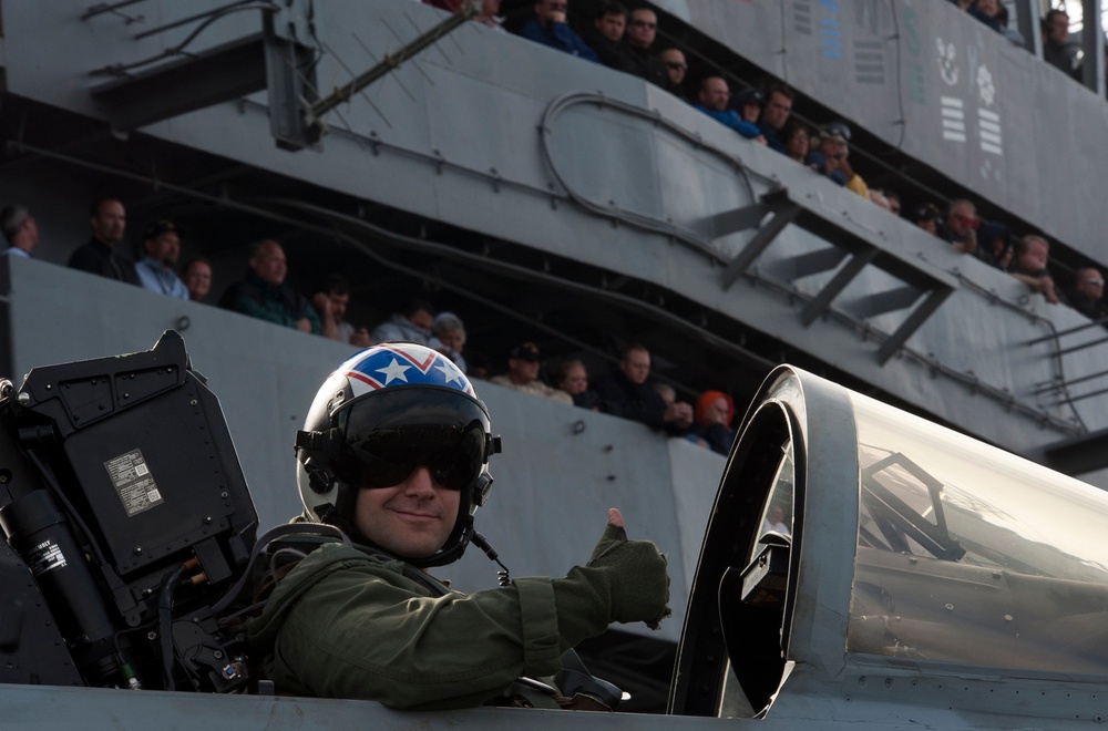 USS Carl Vinson flight deck