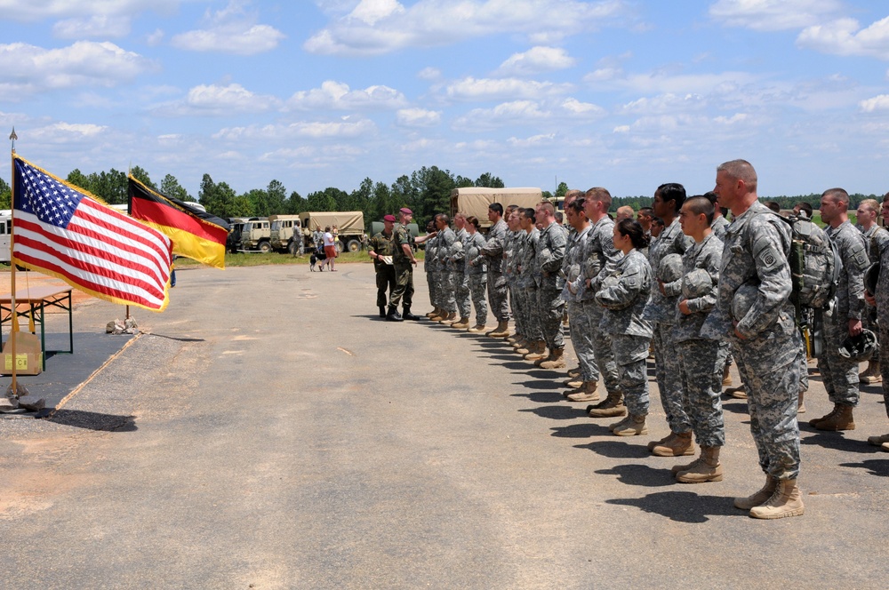 Falcon paratroopers gain experience and new badge during annual operation