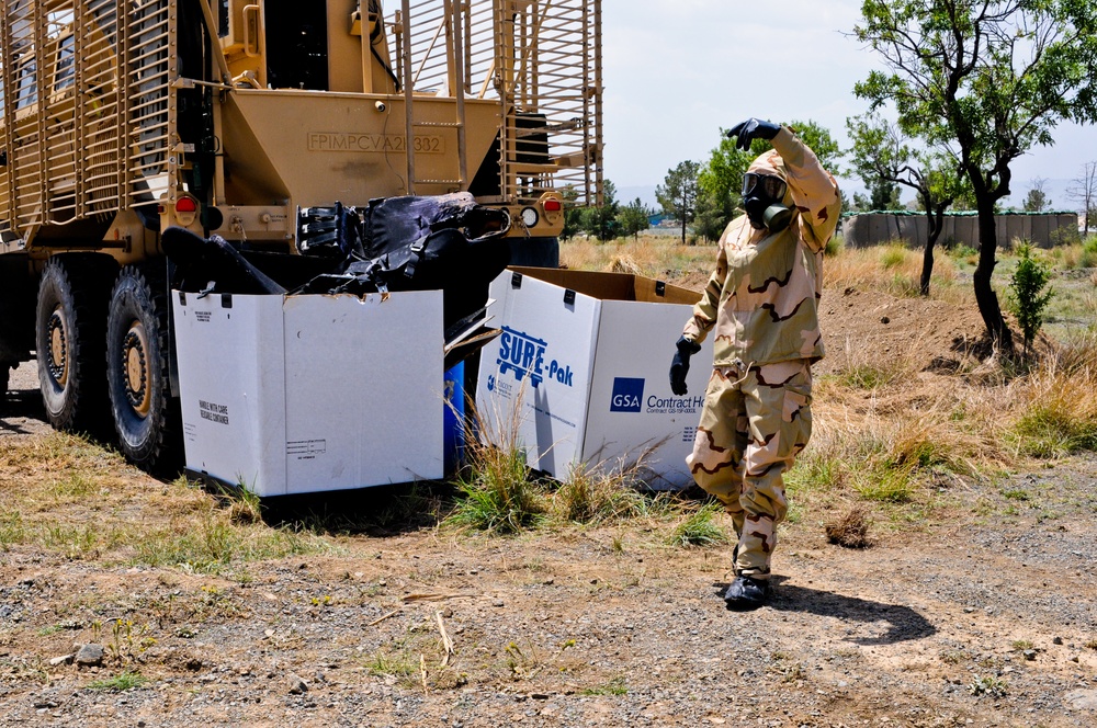 Paratroopers MOPP up at FOB Salerno