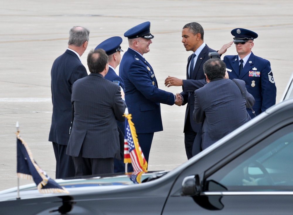 POTUS lands at Buckley