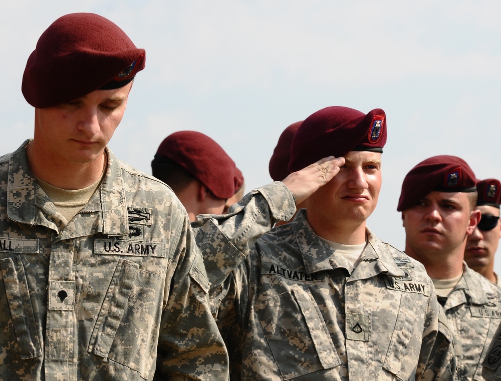 Soldiers honor fallen