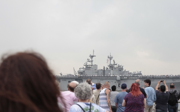 Marines early for Fleet Week New York