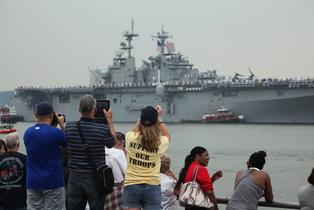 Fleet Week New York 2012 - Parade of Ships