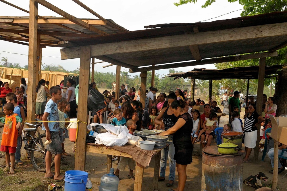 Soldiers celebrate building a schoolhouse for Hondurans