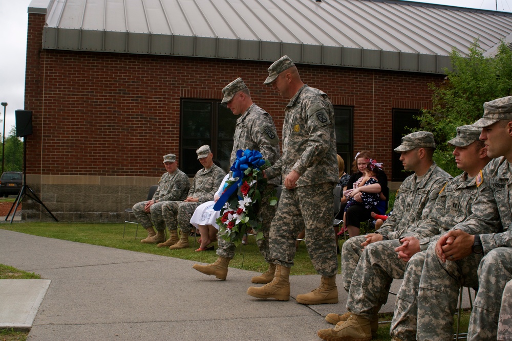 Polar Bear command team lays Memorial Day wreath