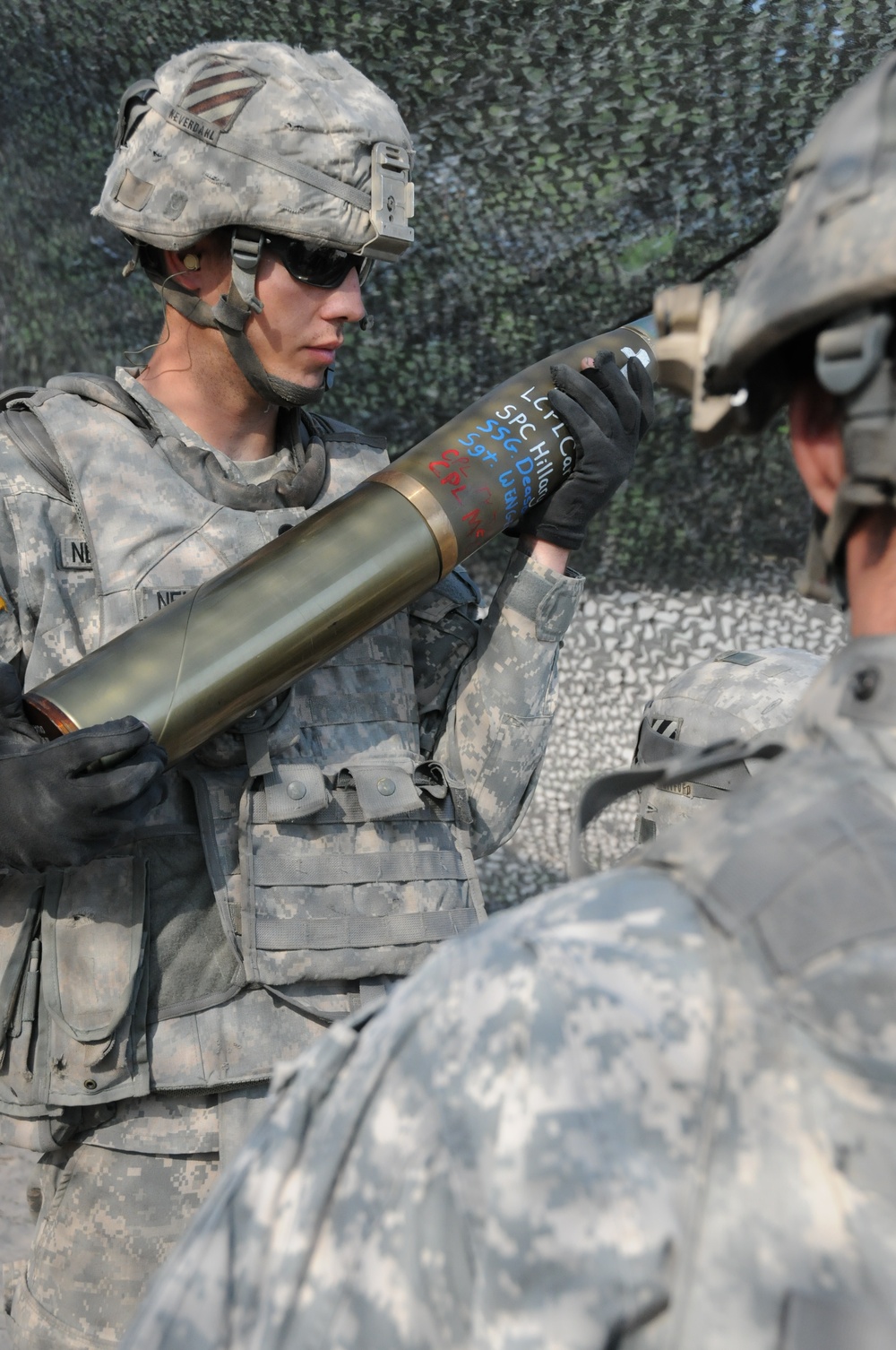 Memorial Day Tribute: Vanguard soldiers salute the fallen with artillery rounds