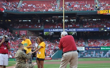 DVIDS - News - Soldiers recognized at St. Louis Cardinals game