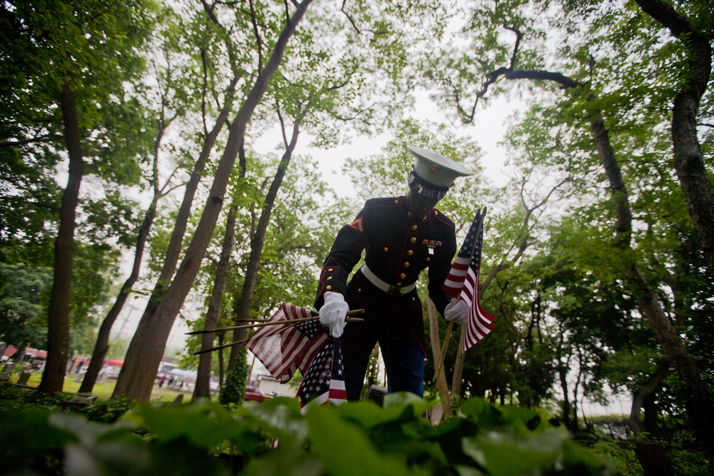 Marines honor Civil War veterans, place flags at graves - Fleet Week New York 2012