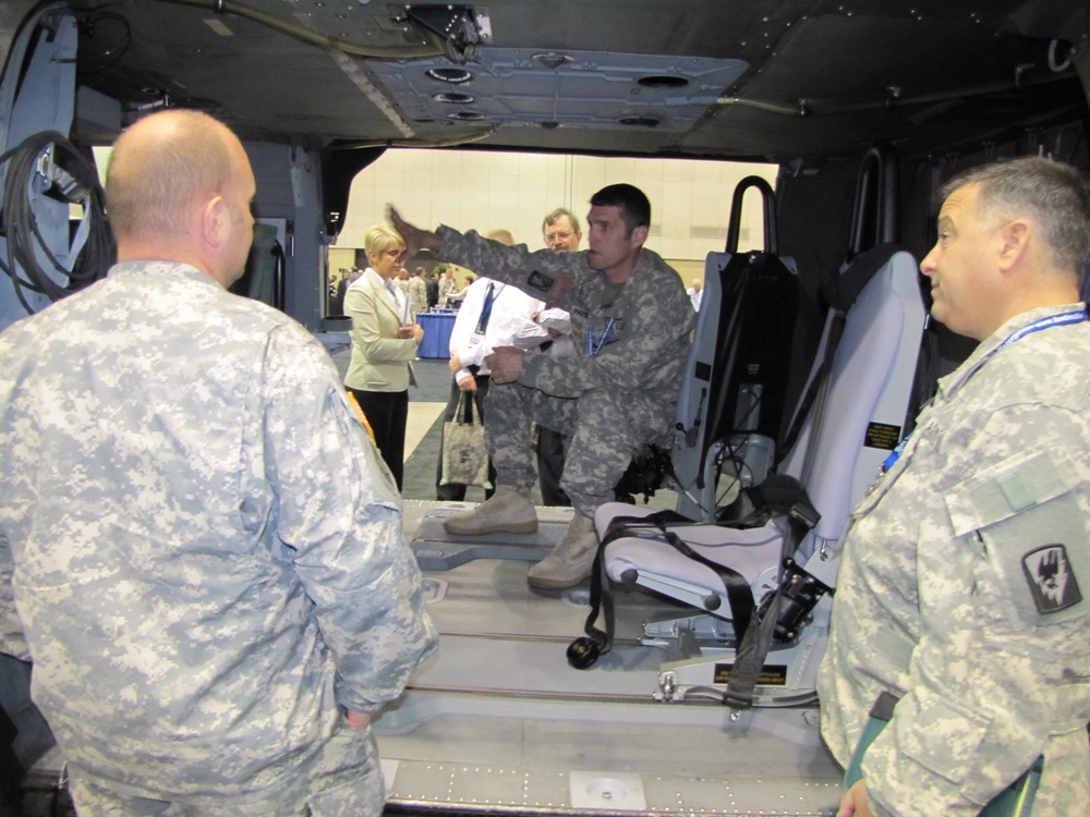 Soldiers share lessons learned at utility users conference
