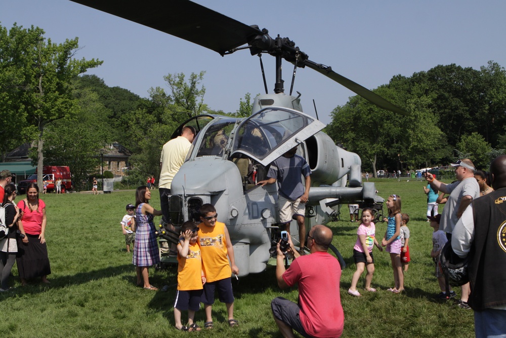 Marine helicopter raid at Cloves Lake Park - Fleet Week New York 2012 Marine helicopter raid at Cloves Lake Park - Fleet Week New York 2012