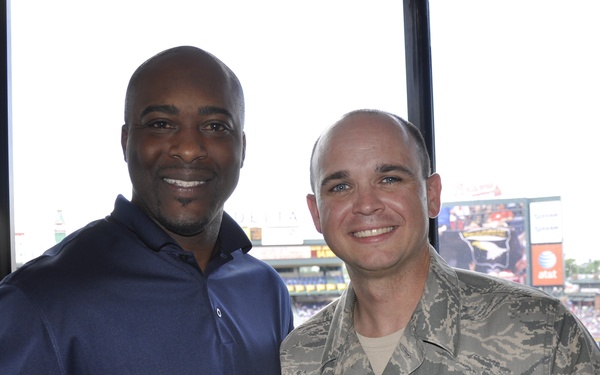 Airman returns from Afghanistan, surprises family at Braves game