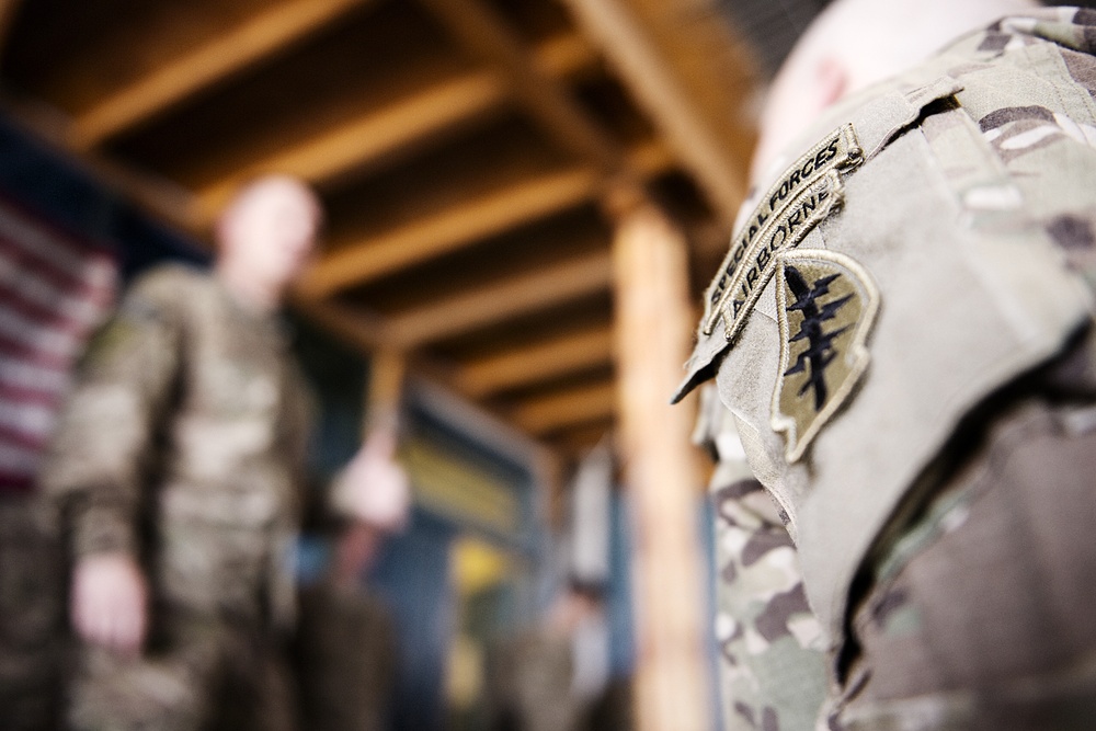 Gen. Funk visits Camp Dyer