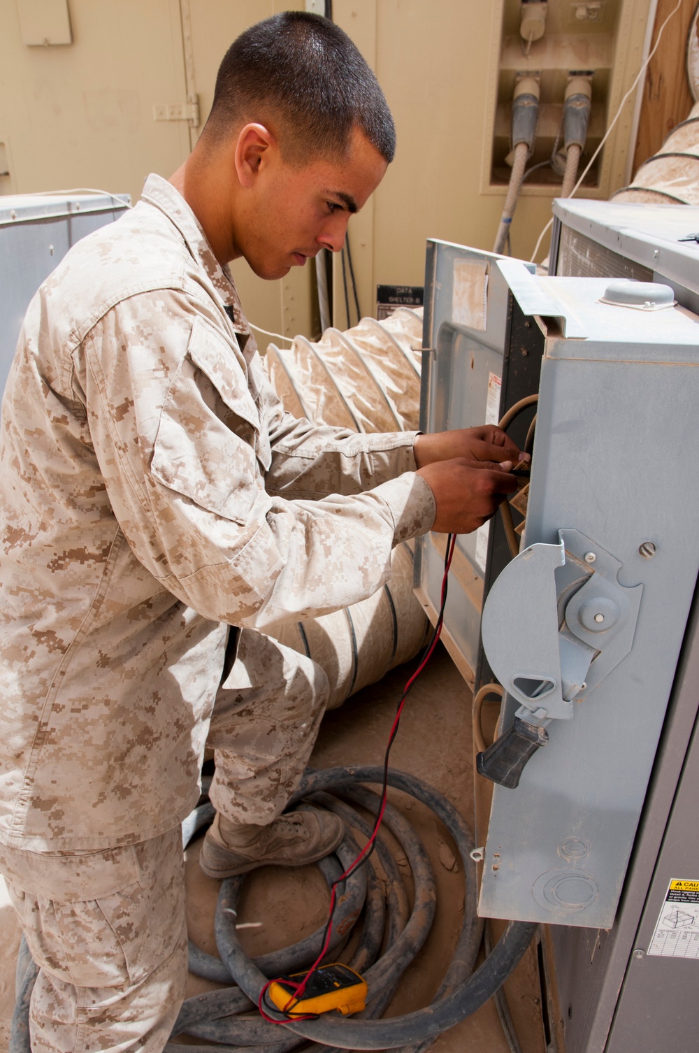 One Marine helps keep Leatherneck cool