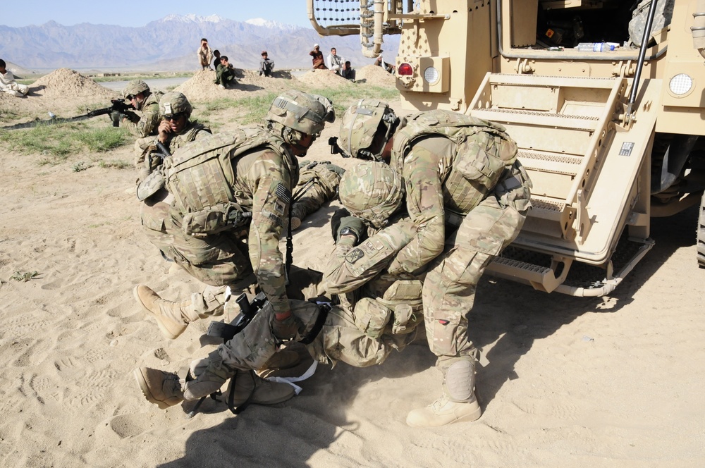 10th Sustainment Brigade soldiers shoot, move, communicate