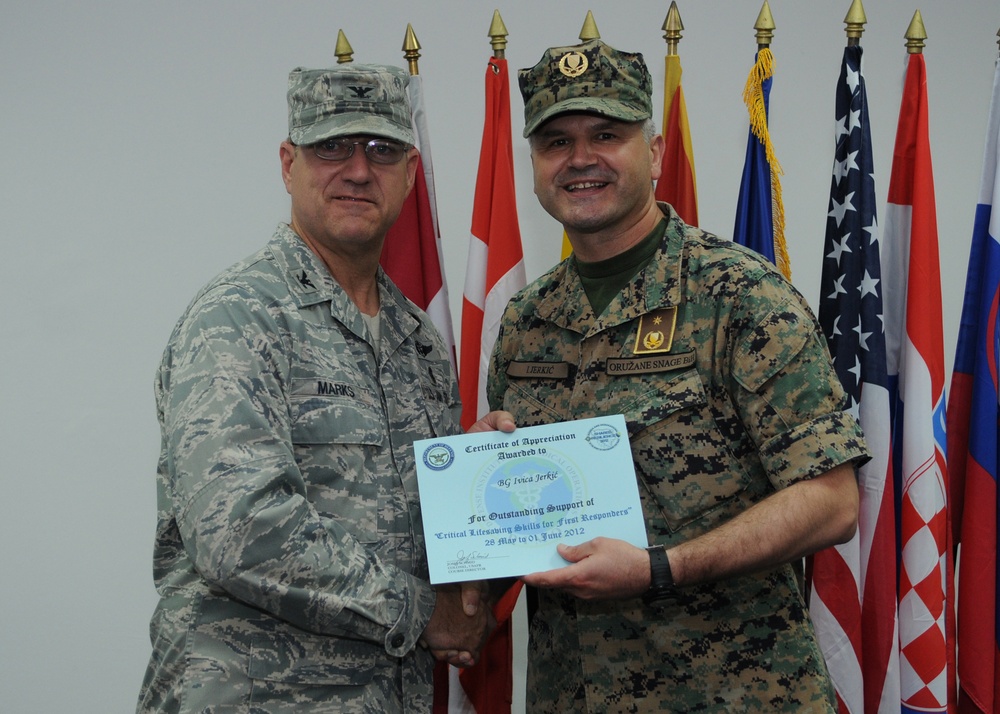 Multinational First Responders course graduation