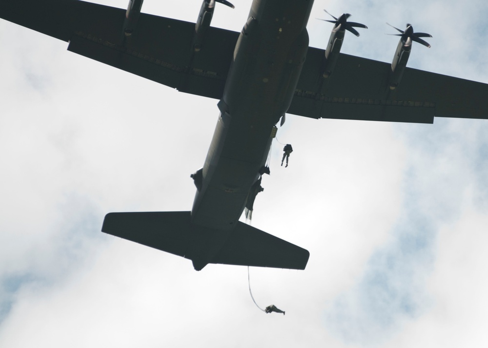 Paratroopers jump on Everleigh Drop Zone; Salisbury Glen, England.
