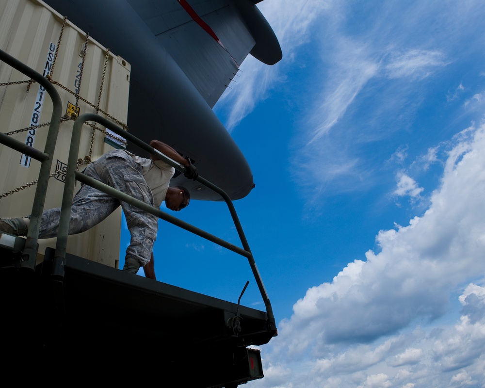 AFSOC/C-5 loading